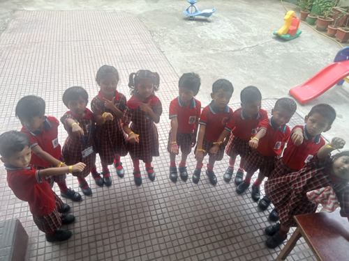 Outdoor circle play